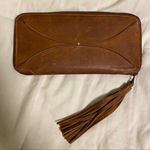 Lisa Leonard leather wallet brown zippers